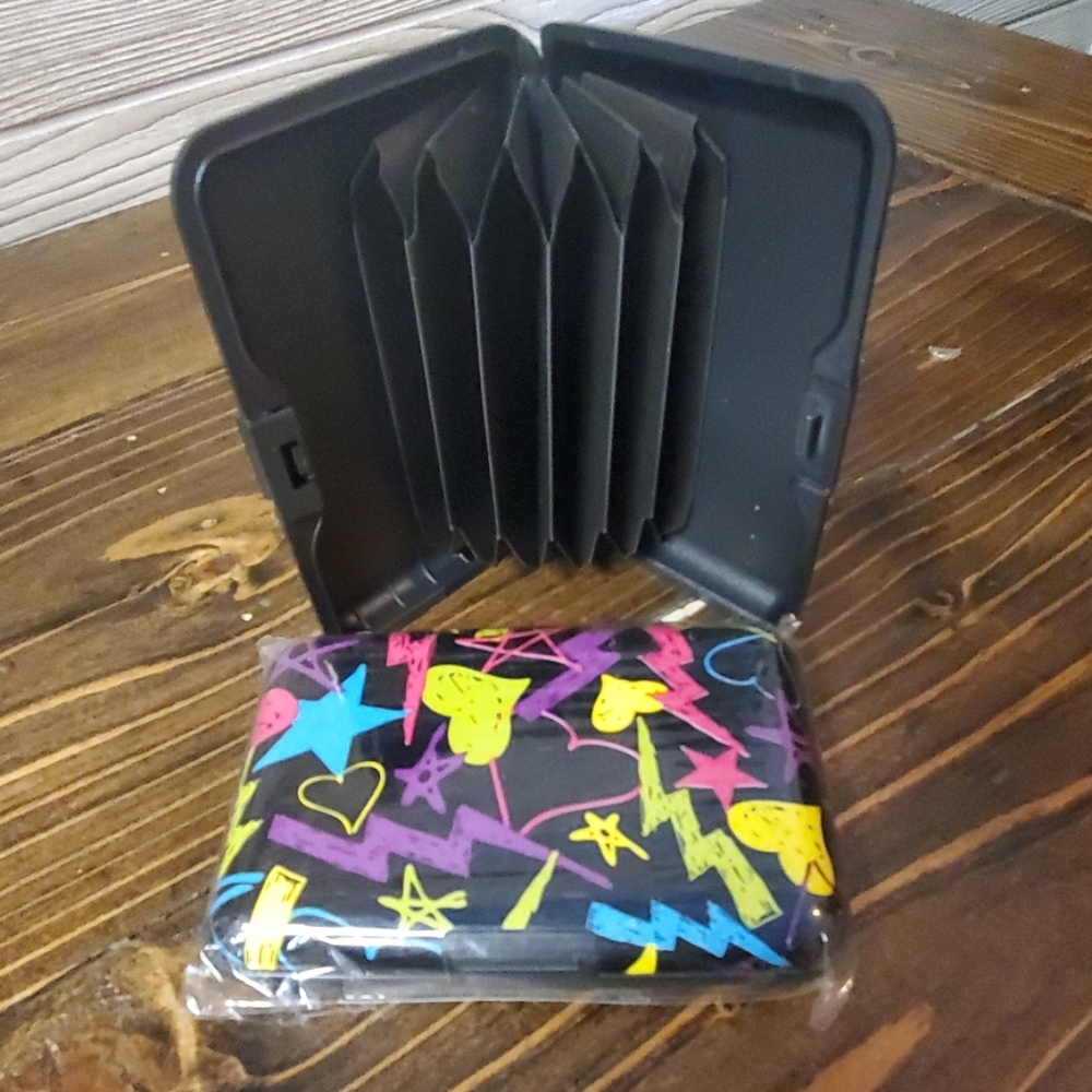 Hard Shell Wallet